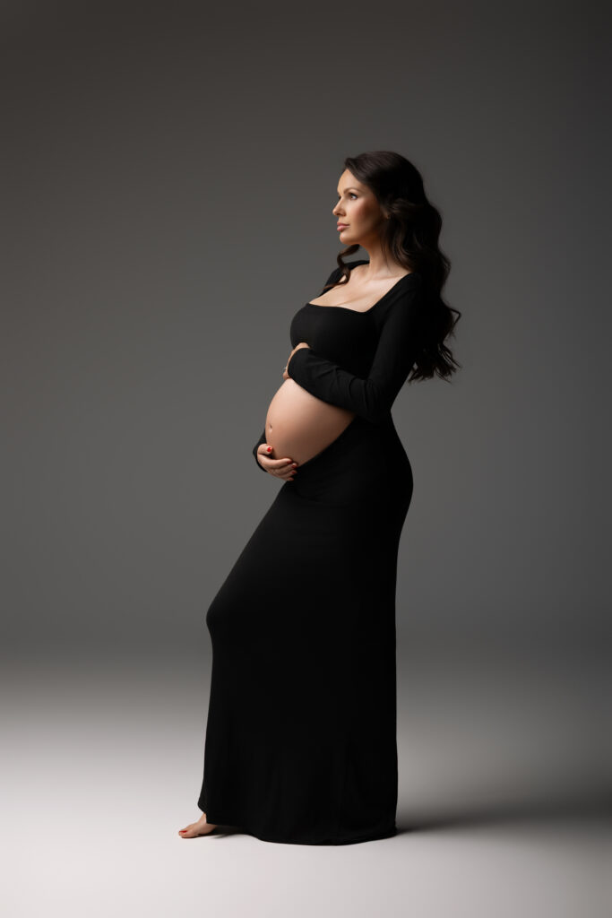 Babybauchshooting mit Cutout Kleid schwarz in Recklinghausen